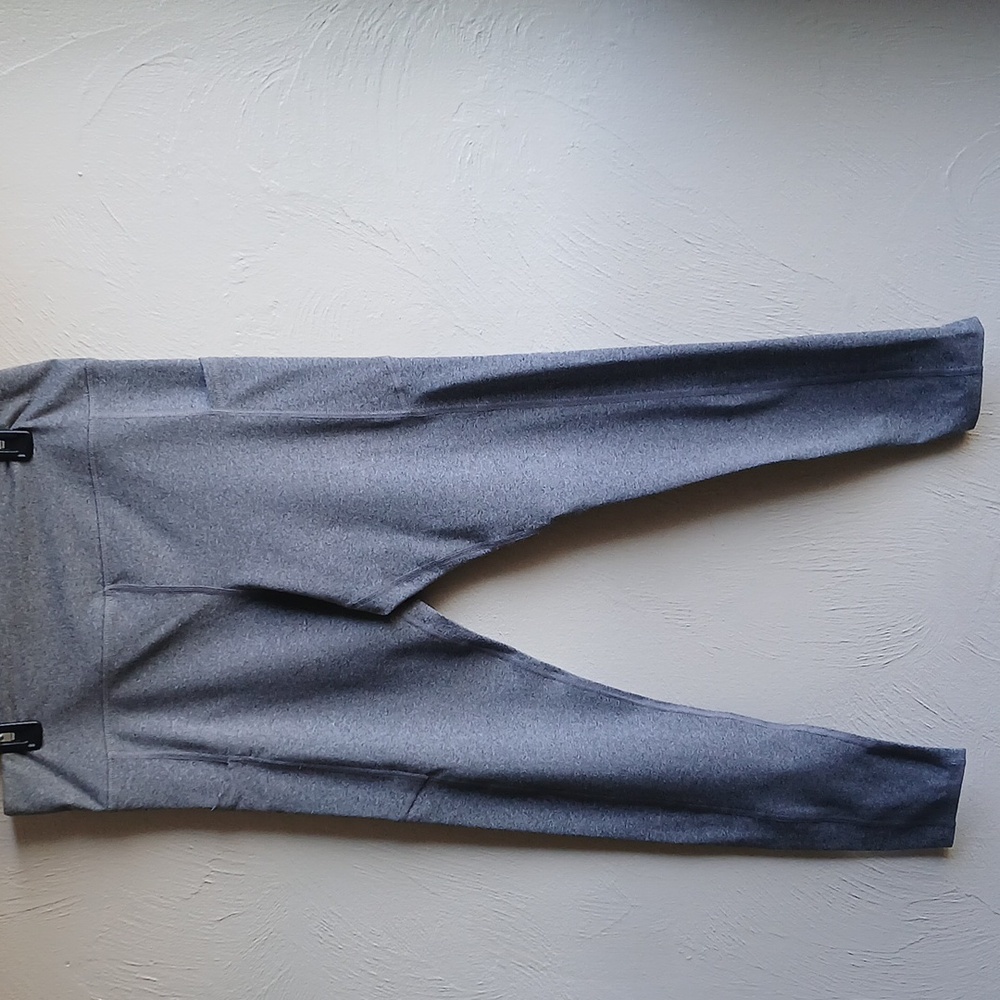 SO‎ Gray Leggings